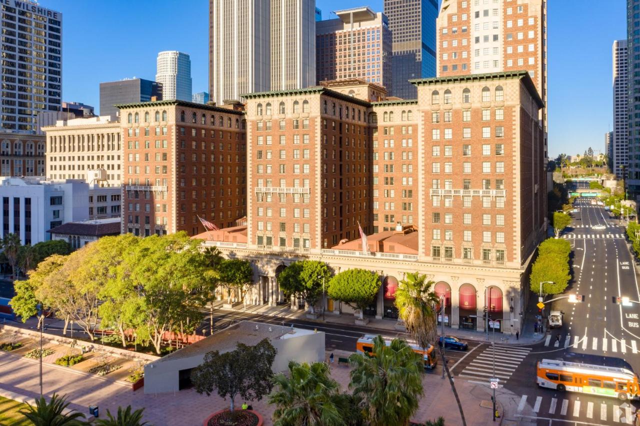 City buildings and park